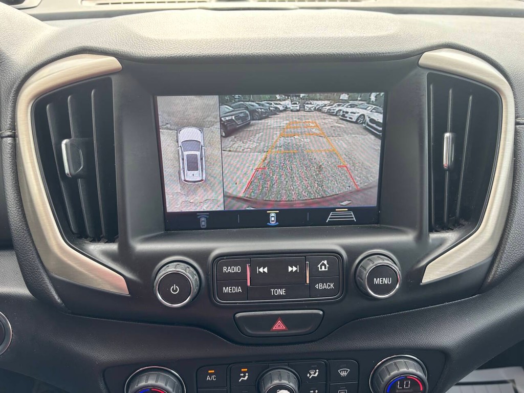 GMC Terrain Vehicle Full-screen Gallery Image 21