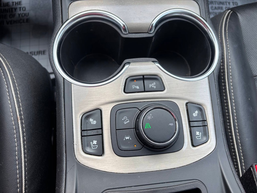GMC Terrain Vehicle Full-screen Gallery Image 22