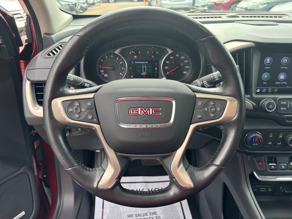 GMC Terrain Vehicle Full-screen Gallery Image 24