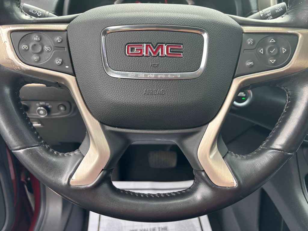 GMC Terrain Vehicle Full-screen Gallery Image 25