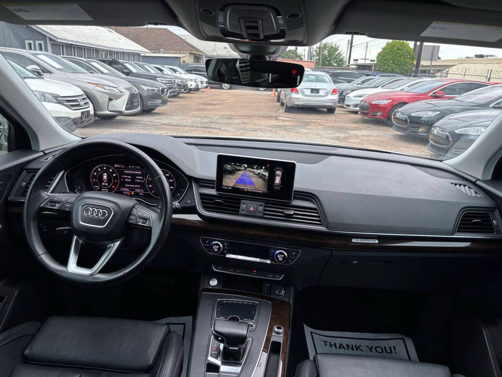 Audi Q5 Vehicle Full-screen Gallery Image 20