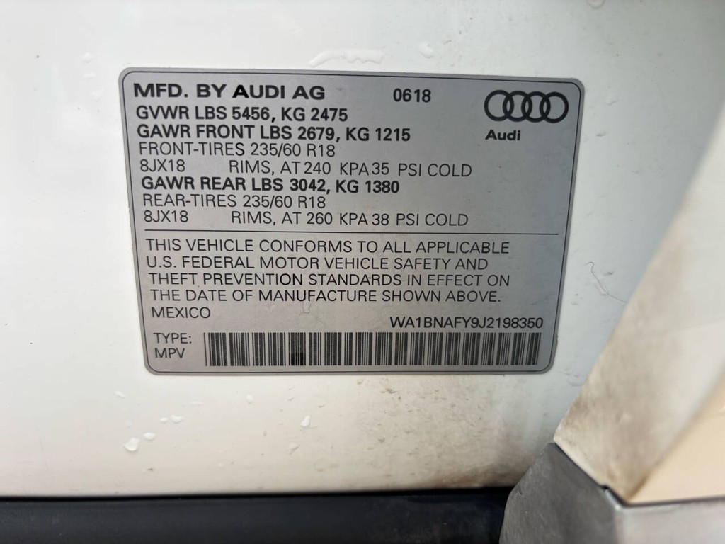 Audi Q5 Vehicle Full-screen Gallery Image 35