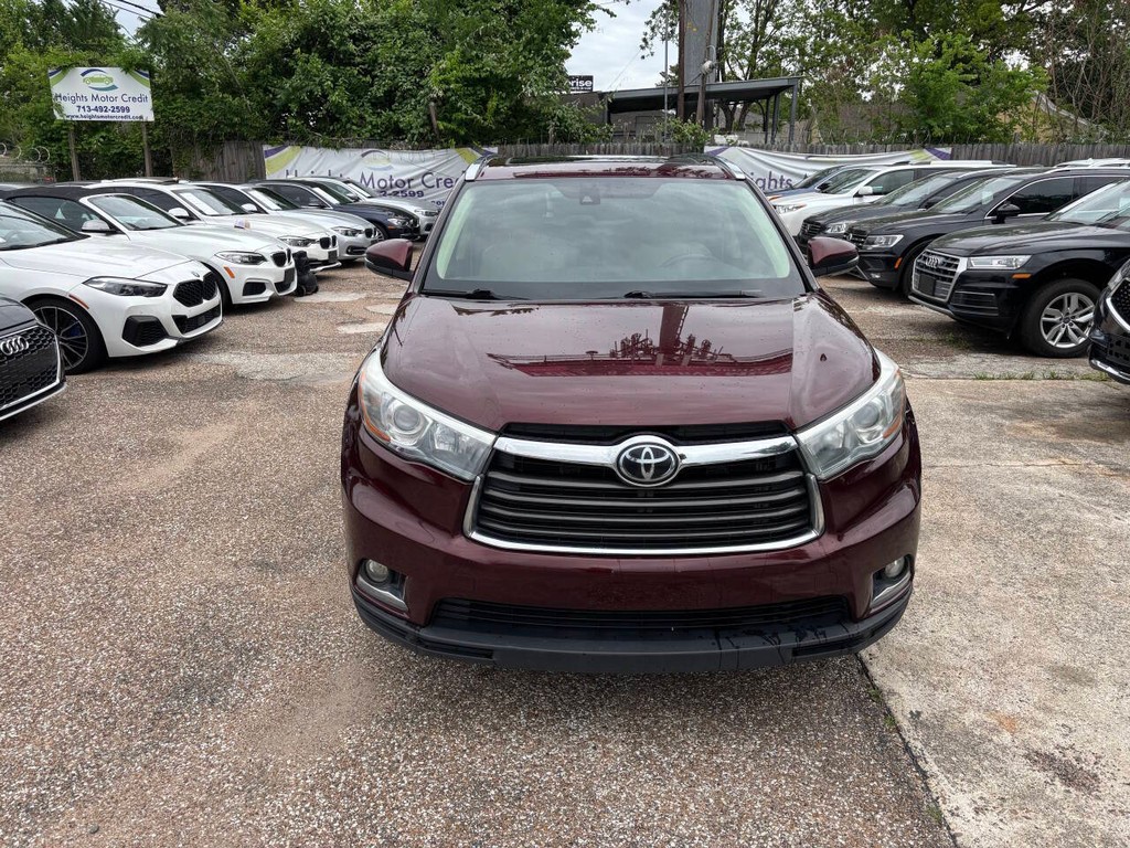 Toyota Highlander Vehicle Full-screen Gallery Image 02