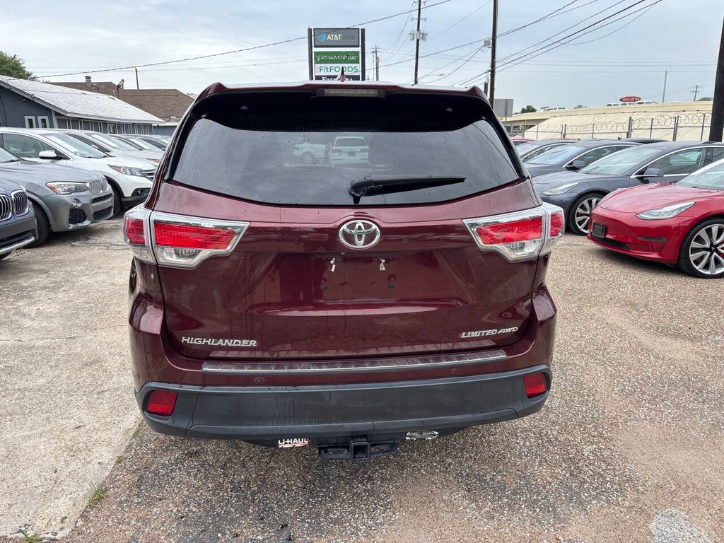 Toyota Highlander Vehicle Full-screen Gallery Image 05