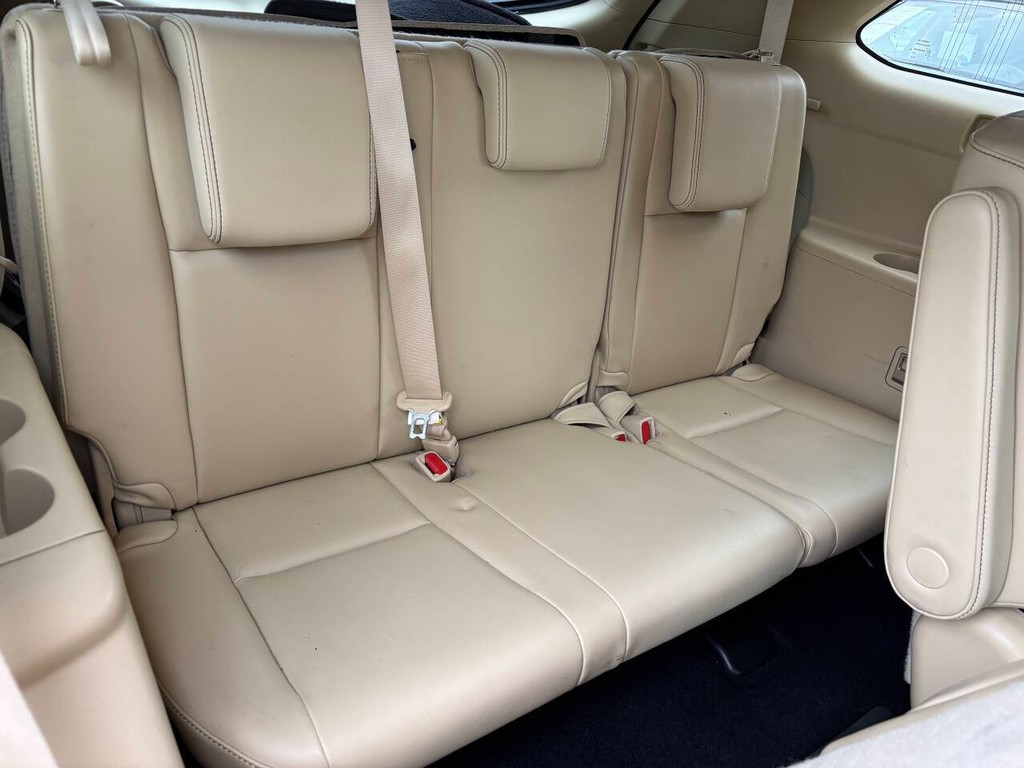 Toyota Highlander Vehicle Full-screen Gallery Image 18
