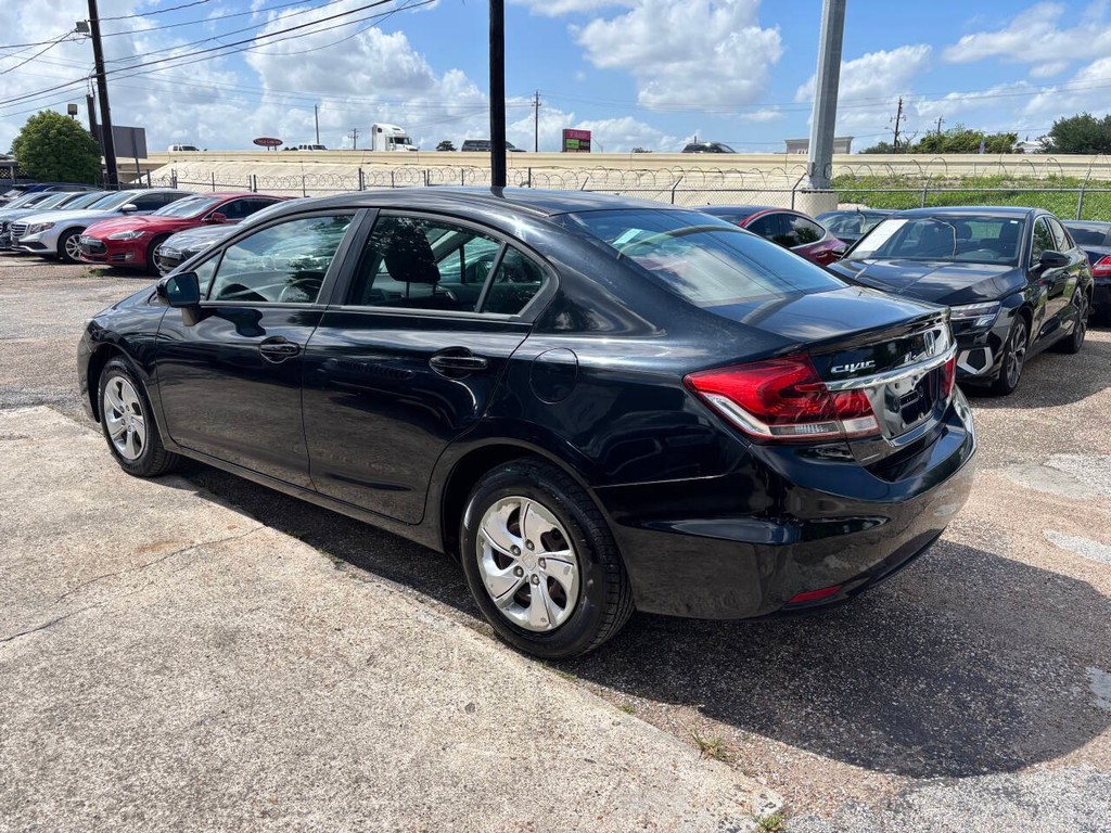 Honda Civic Sedan Vehicle Full-screen Gallery Image 04