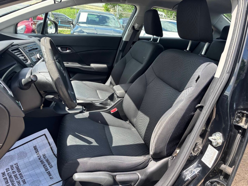 Honda Civic Sedan Vehicle Full-screen Gallery Image 08