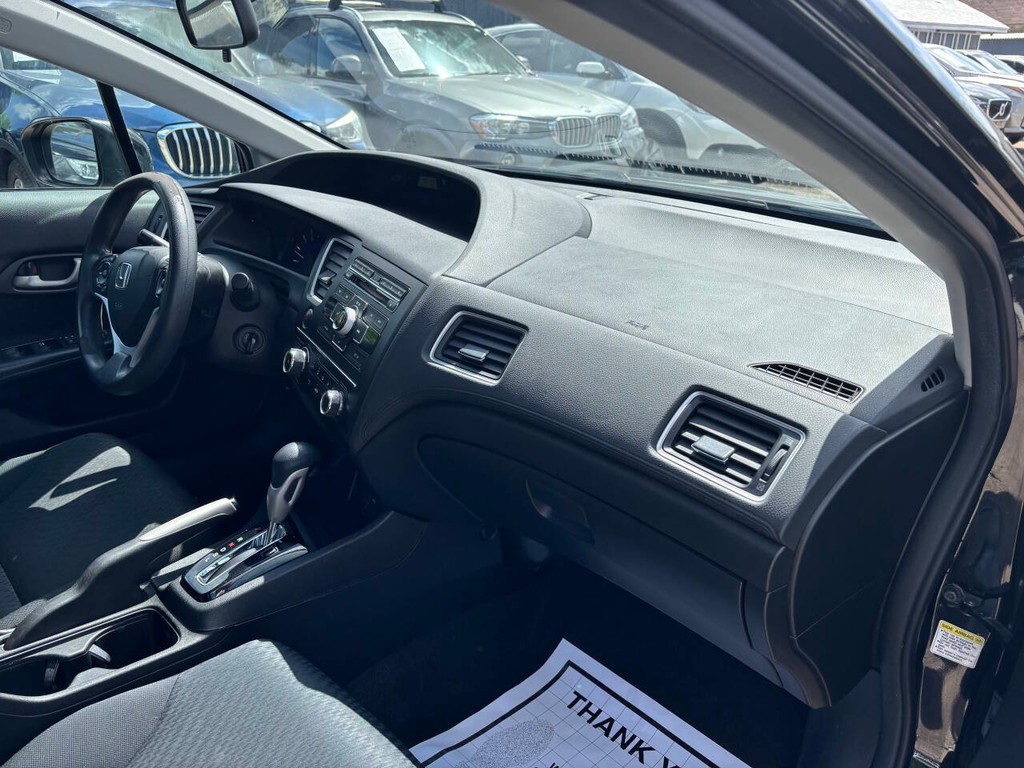 Honda Civic Sedan Vehicle Full-screen Gallery Image 10