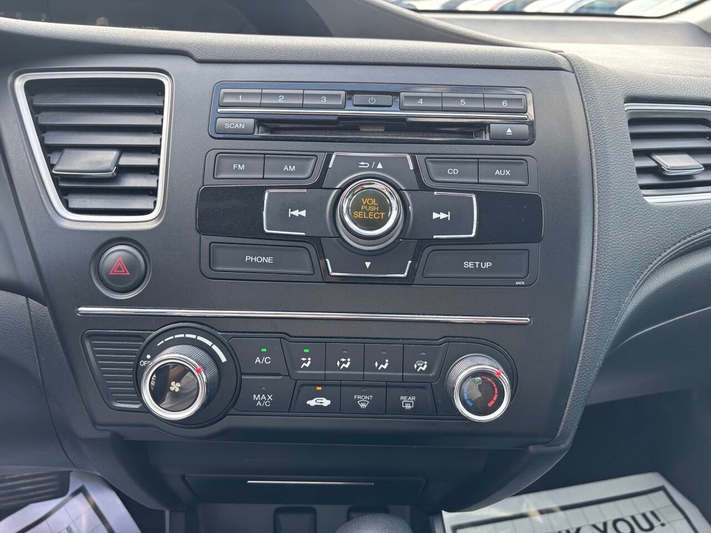 Honda Civic Sedan Vehicle Full-screen Gallery Image 19