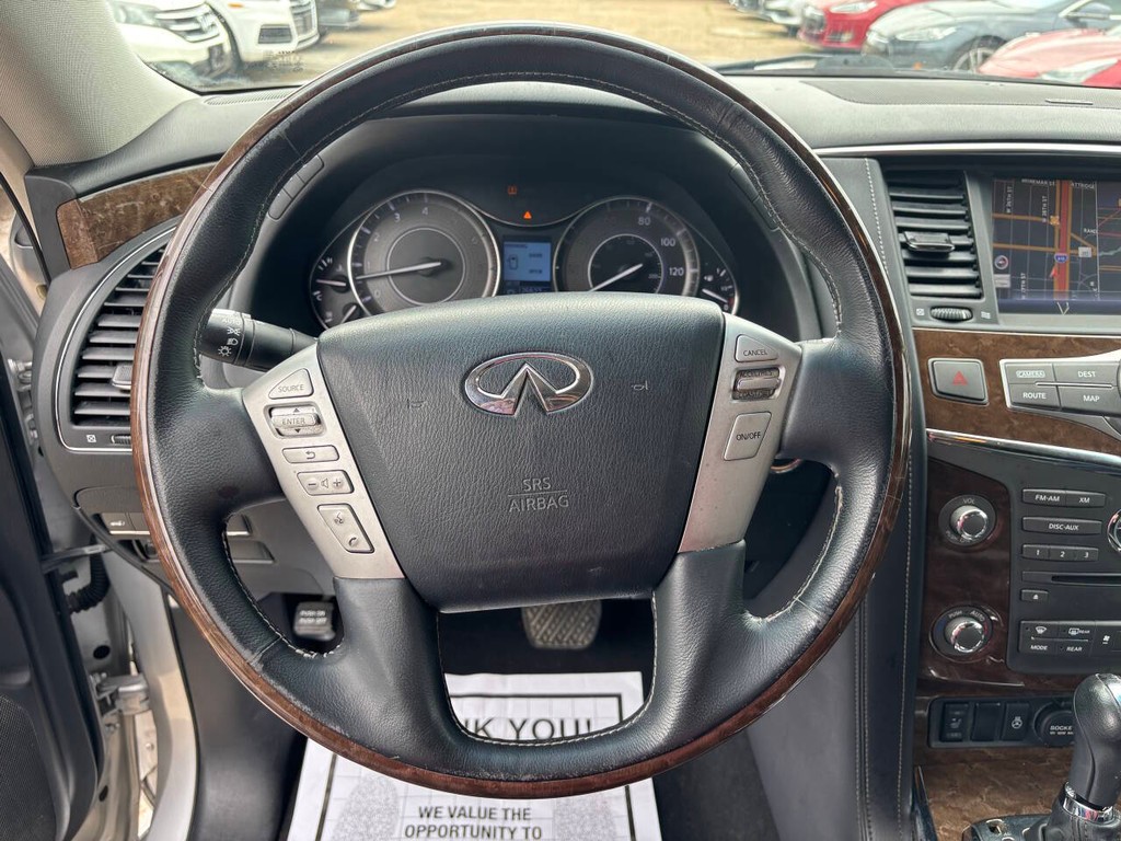 INFINITI QX80 Vehicle Full-screen Gallery Image 26