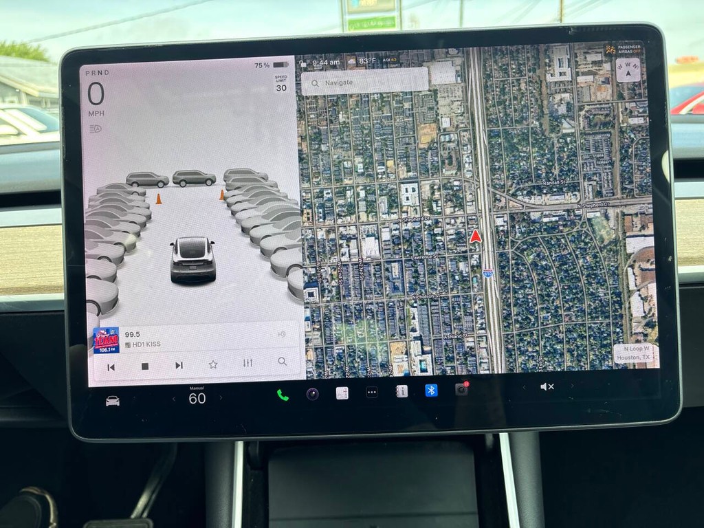 Tesla Model Y Vehicle Full-screen Gallery Image 20