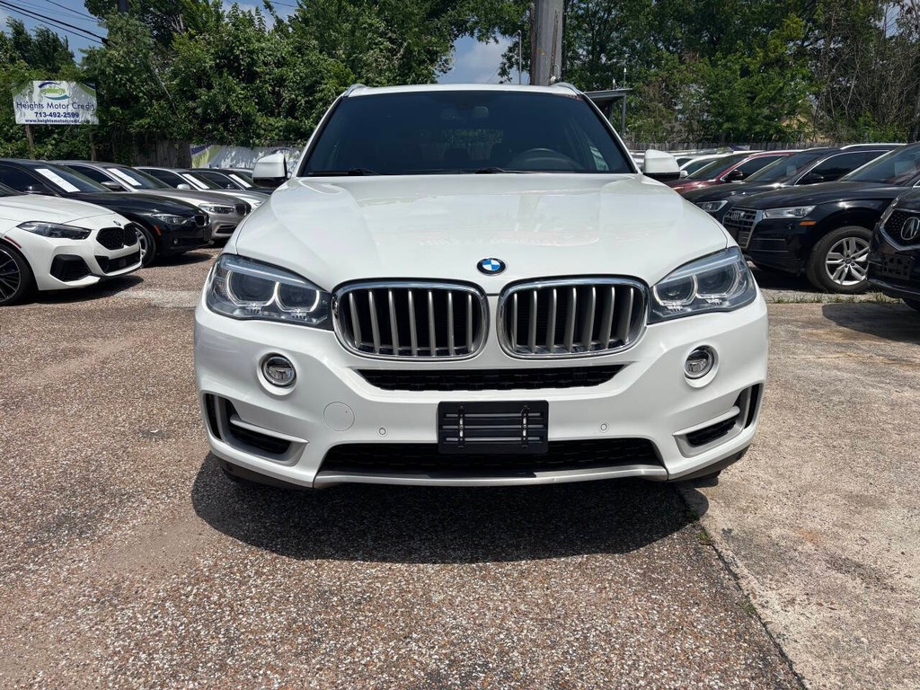 BMW X5 Vehicle Full-screen Gallery Image 02