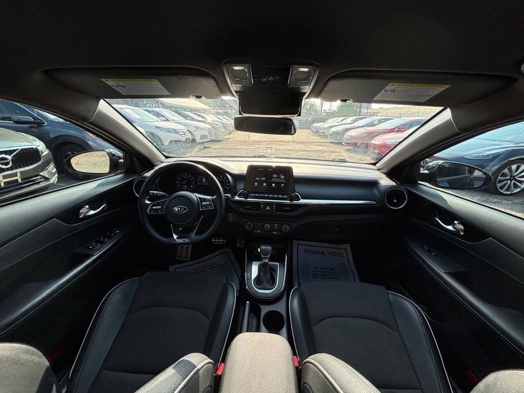 Kia Forte Vehicle Full-screen Gallery Image 18