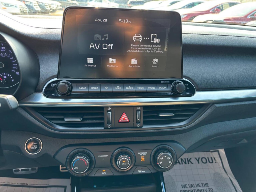 Kia Forte Vehicle Full-screen Gallery Image 20