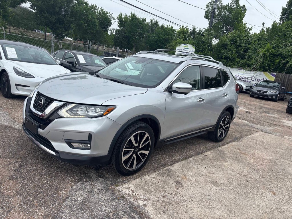 Nissan Rogue Vehicle Full-screen Gallery Image 04