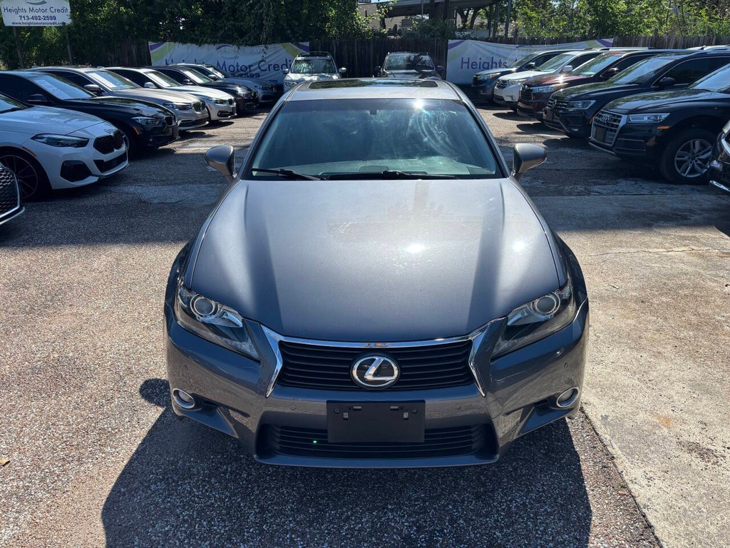 Lexus GS 350 Vehicle Full-screen Gallery Image 02