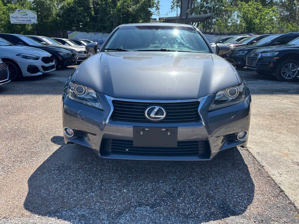Lexus GS 350 Vehicle Full-screen Gallery Image 03