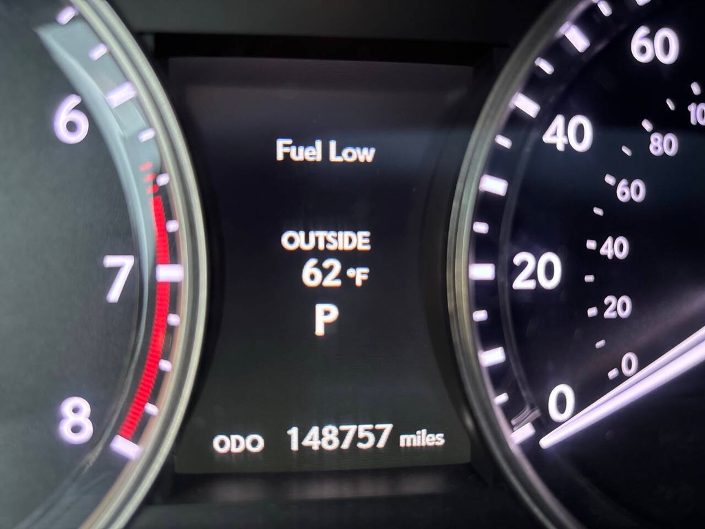 Lexus GS 350 Vehicle Full-screen Gallery Image 30