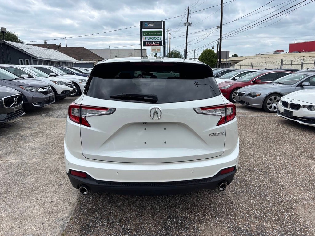 Acura RDX Vehicle Full-screen Gallery Image 06