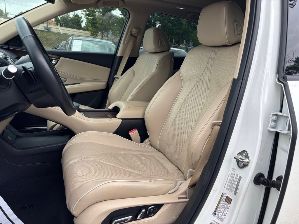Acura RDX Vehicle Full-screen Gallery Image 09