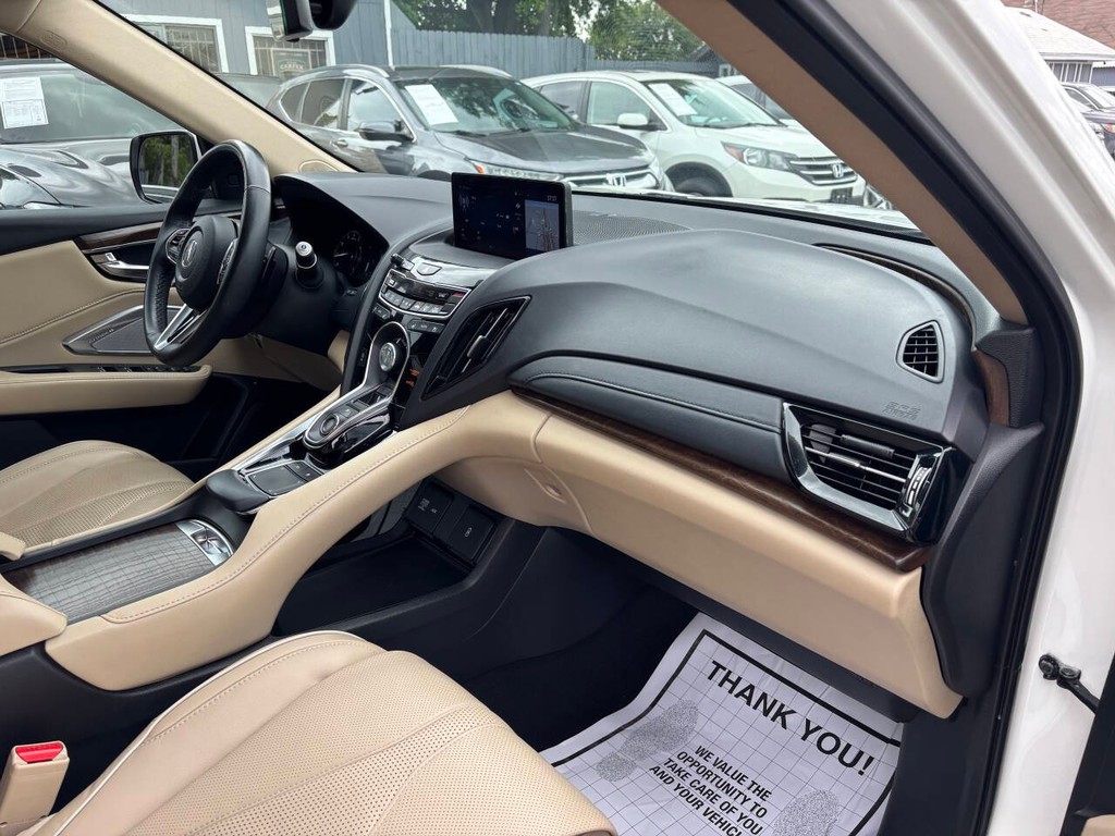 Acura RDX Vehicle Full-screen Gallery Image 11