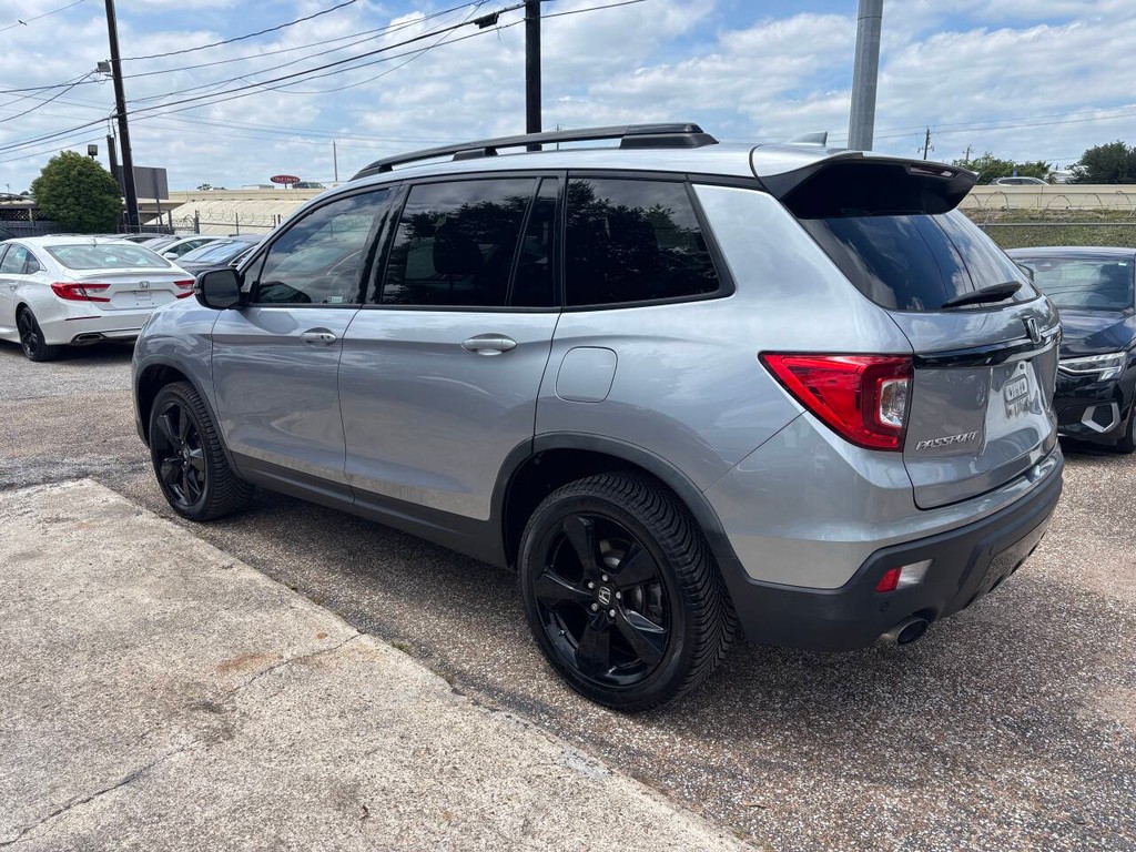 Honda Passport Vehicle Full-screen Gallery Image 05