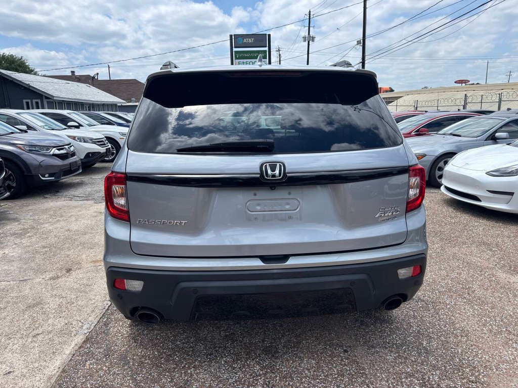 Honda Passport Vehicle Full-screen Gallery Image 06