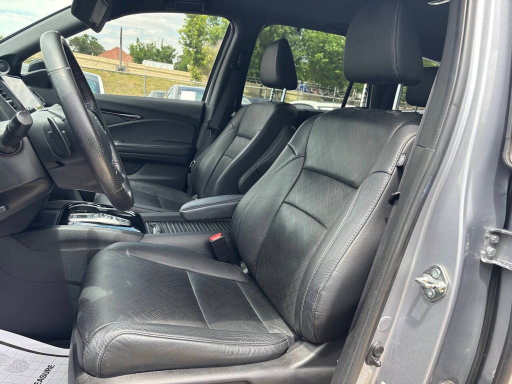 Honda Passport Vehicle Full-screen Gallery Image 09