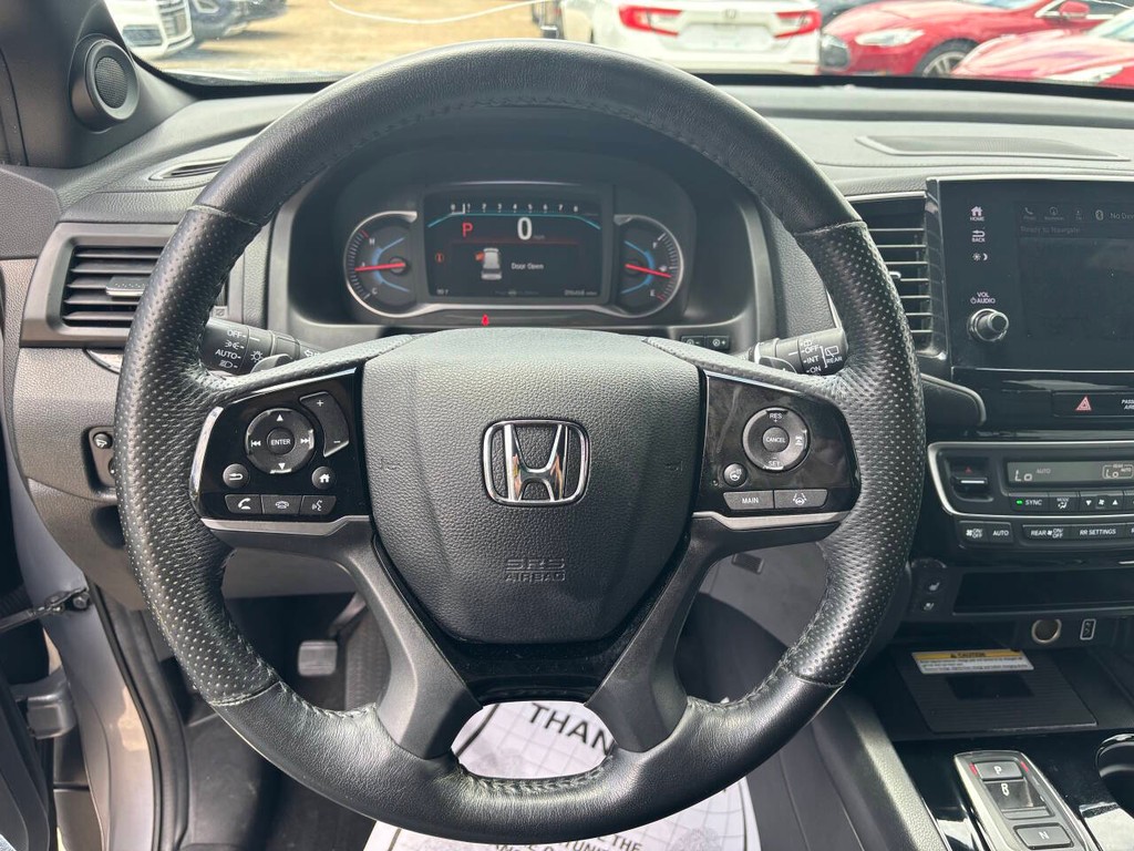 Honda Passport Vehicle Full-screen Gallery Image 24