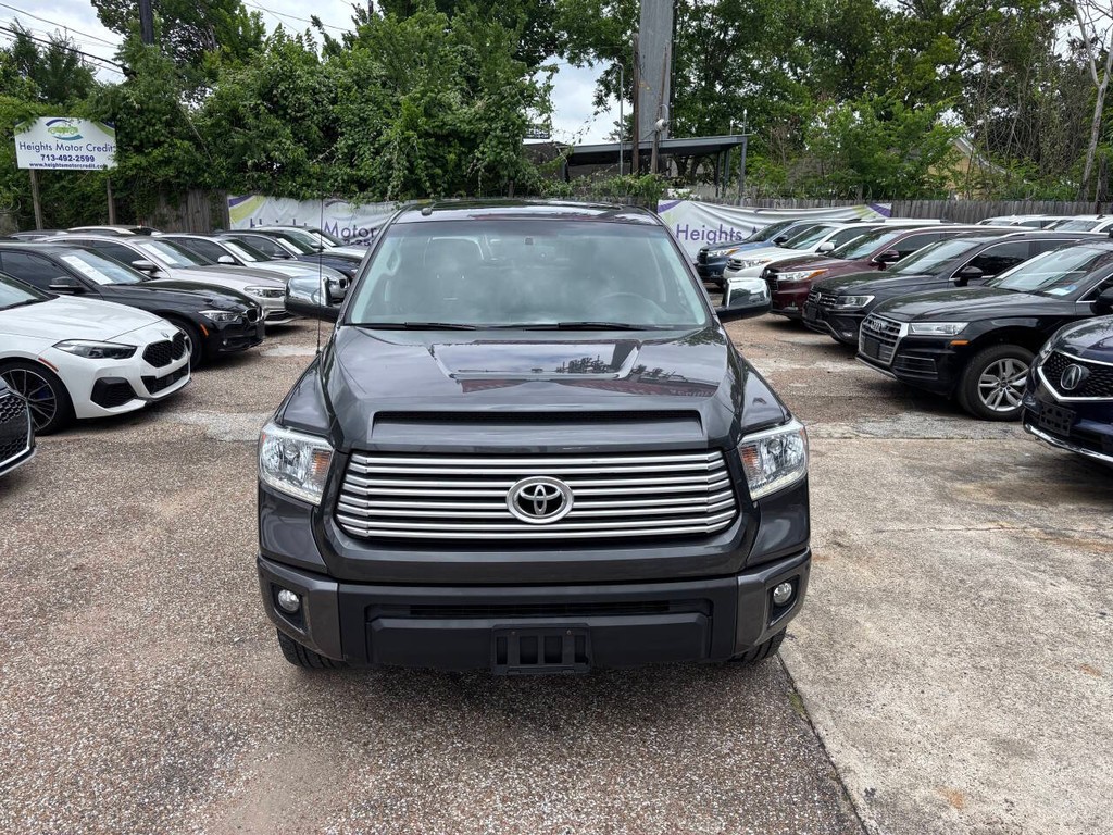 Toyota Tundra 4WD Vehicle Full-screen Gallery Image 03