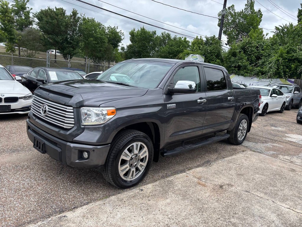 Toyota Tundra 4WD Vehicle Full-screen Gallery Image 04