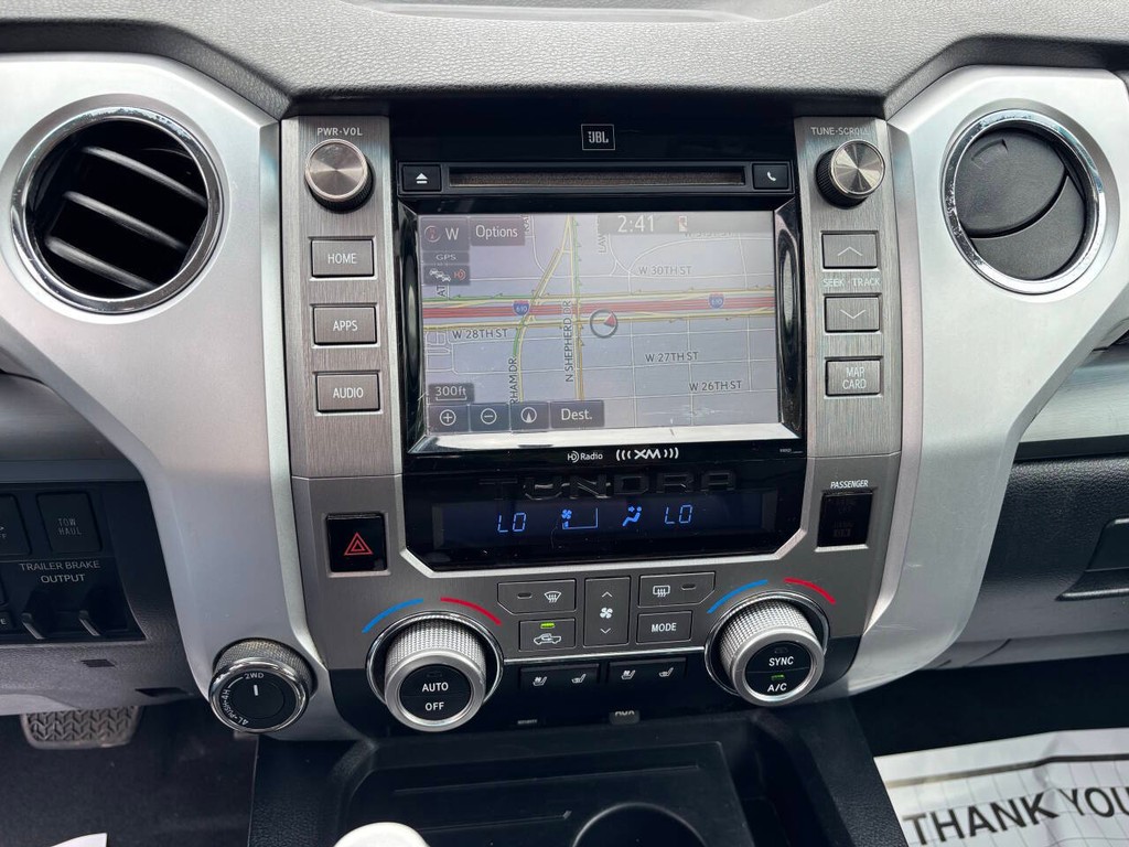 Toyota Tundra 4WD Vehicle Full-screen Gallery Image 20