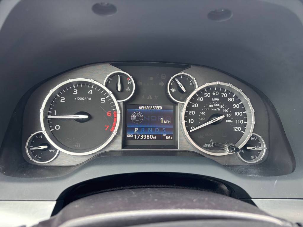 Toyota Tundra 4WD Vehicle Full-screen Gallery Image 25