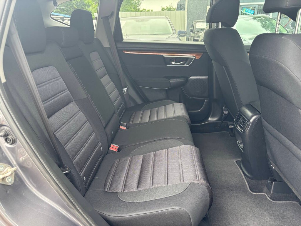 Honda CR-V Vehicle Full-screen Gallery Image 16