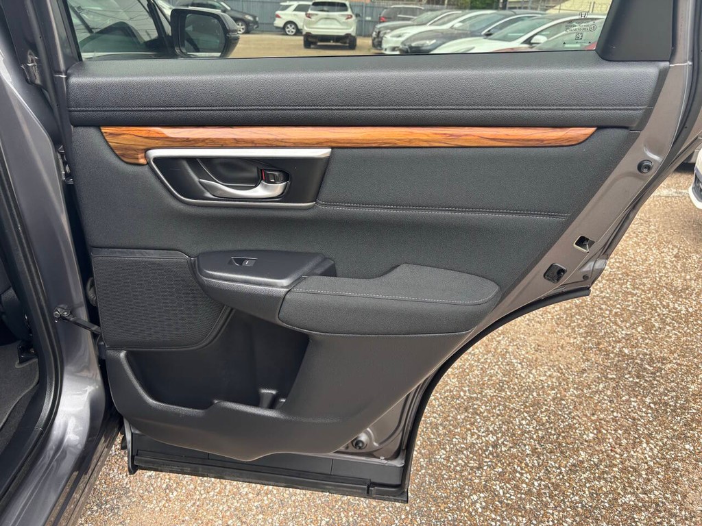 Honda CR-V Vehicle Full-screen Gallery Image 17