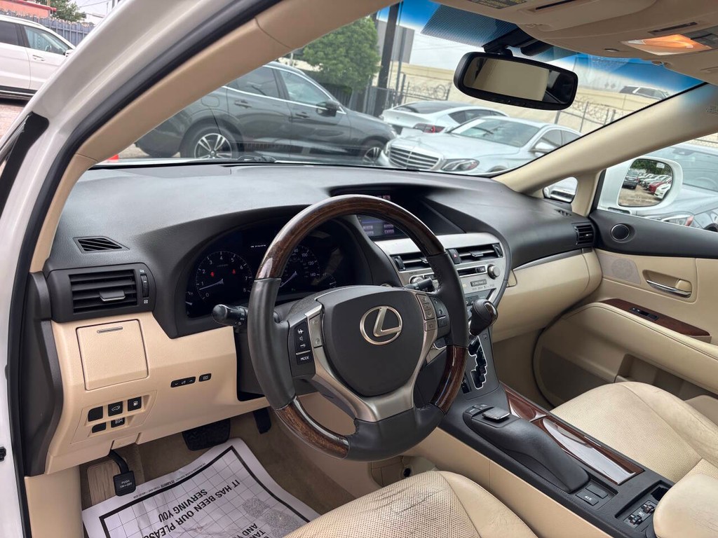 Lexus RX 350 Vehicle Full-screen Gallery Image 08