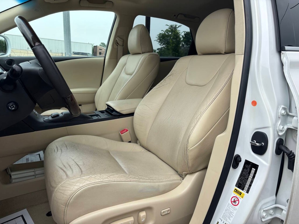 Lexus RX 350 Vehicle Full-screen Gallery Image 09