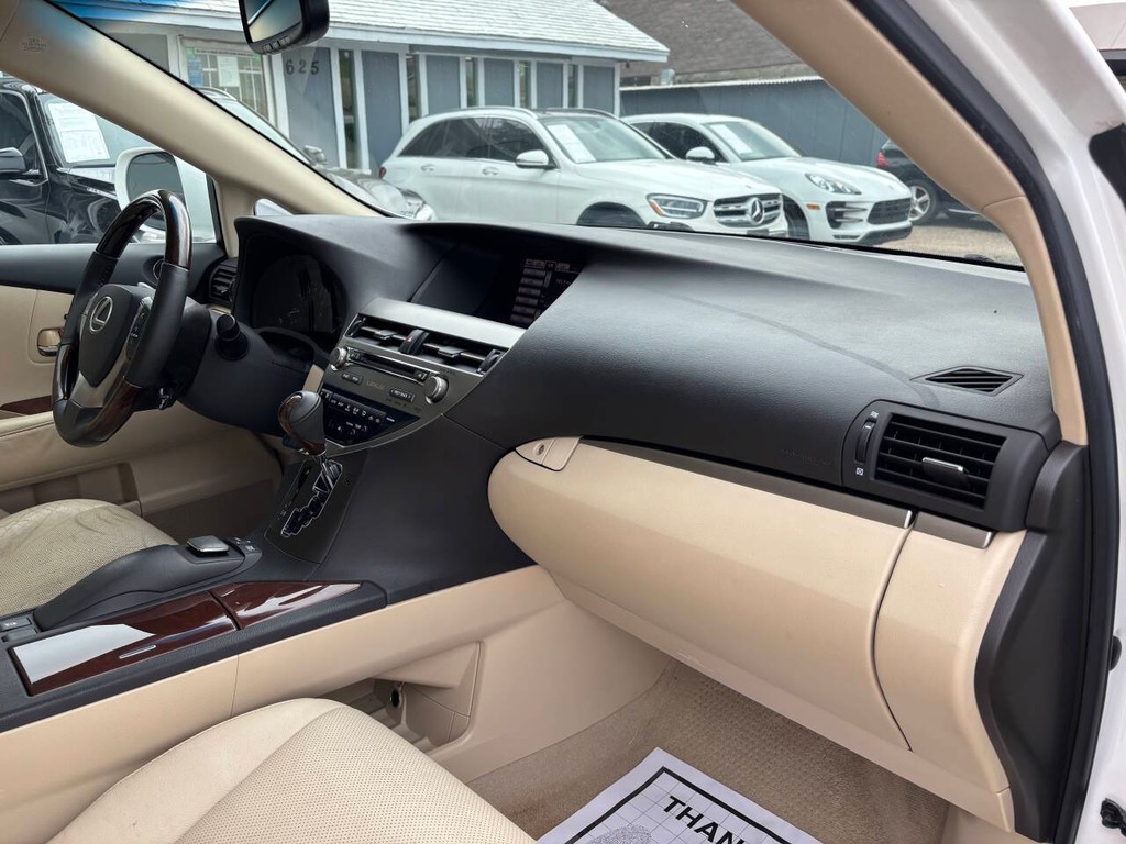 Lexus RX 350 Vehicle Full-screen Gallery Image 11