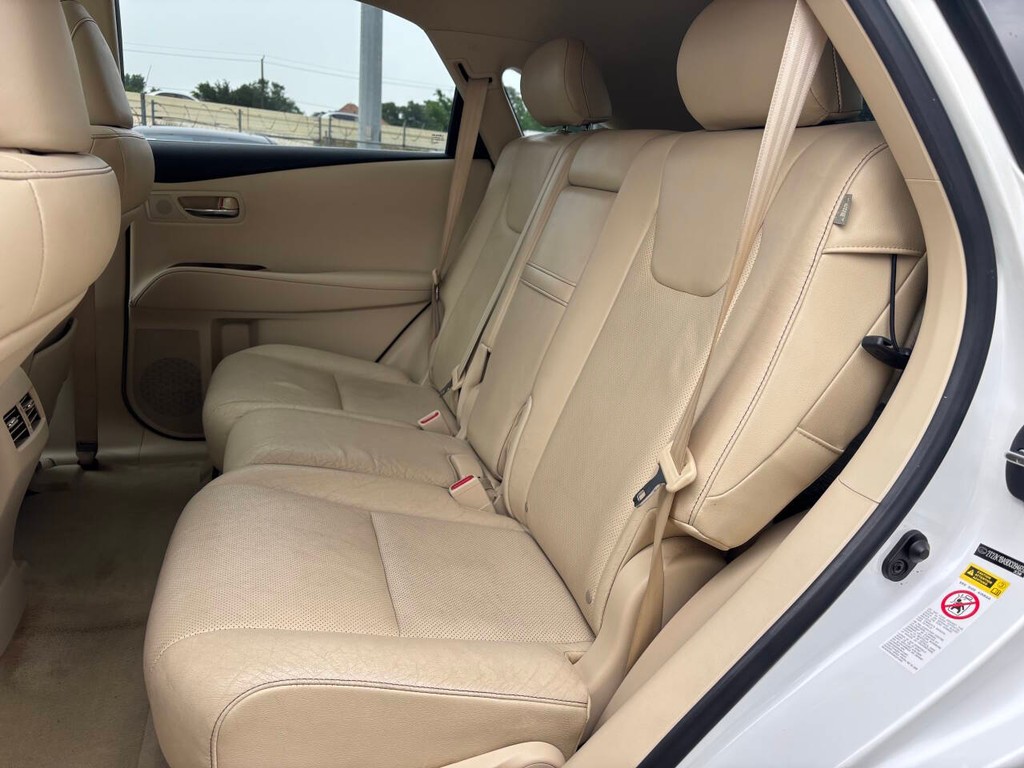 Lexus RX 350 Vehicle Full-screen Gallery Image 14