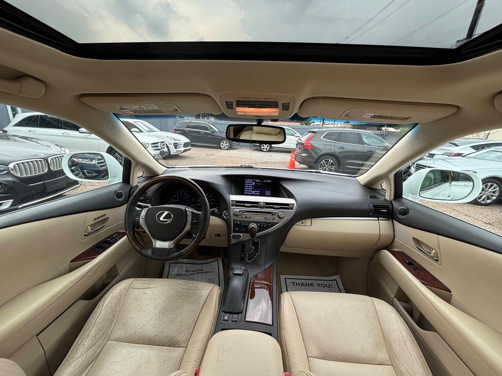 Lexus RX 350 Vehicle Full-screen Gallery Image 18