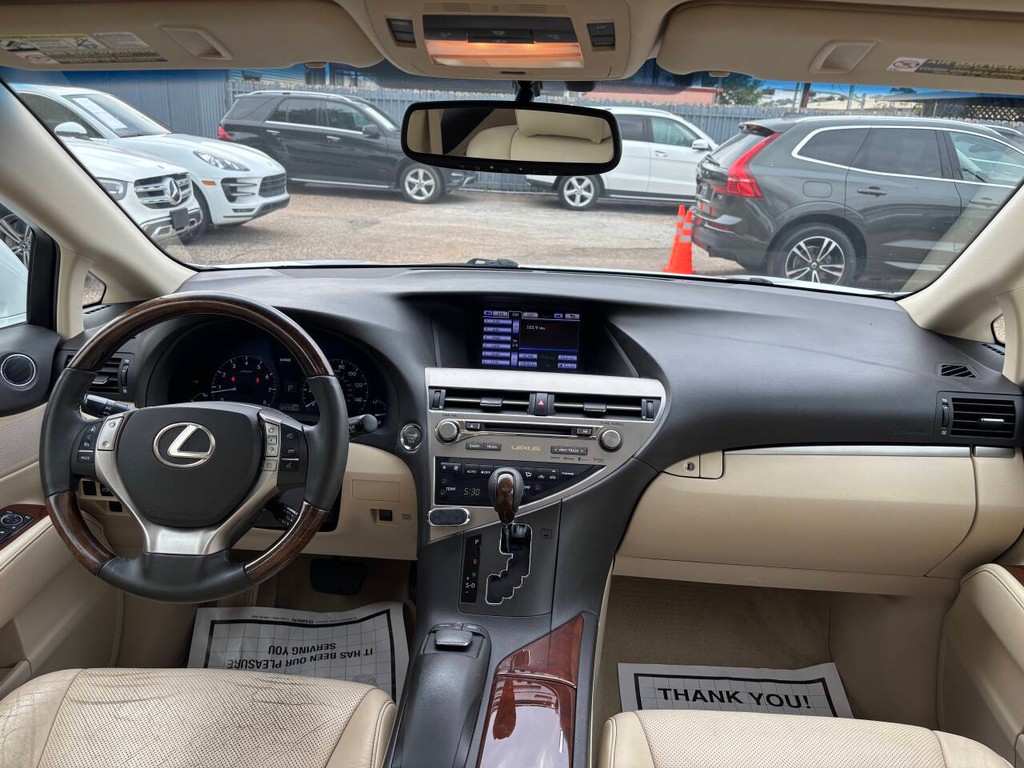 Lexus RX 350 Vehicle Full-screen Gallery Image 19