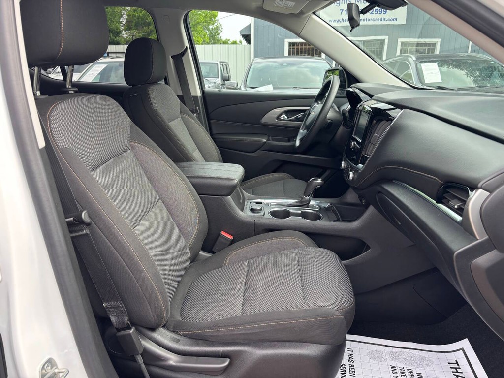 Chevrolet Traverse Vehicle Full-screen Gallery Image 12