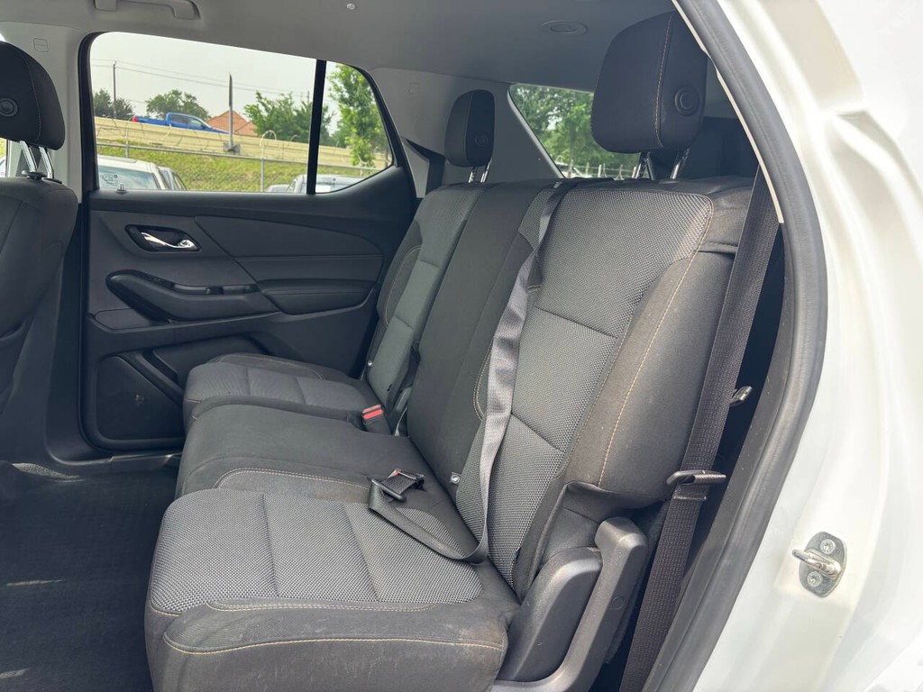 Chevrolet Traverse Vehicle Full-screen Gallery Image 14