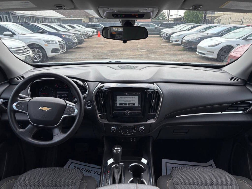 Chevrolet Traverse Vehicle Full-screen Gallery Image 22