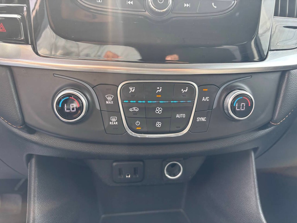 Chevrolet Traverse Vehicle Full-screen Gallery Image 25