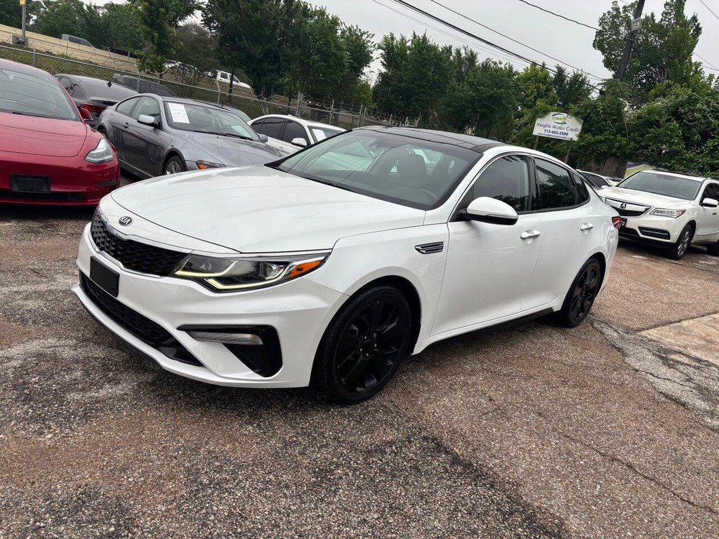 Kia Optima Vehicle Full-screen Gallery Image 04