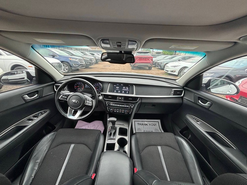 Kia Optima Vehicle Full-screen Gallery Image 18