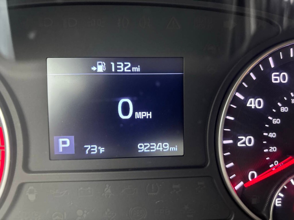 Kia Optima Vehicle Full-screen Gallery Image 30