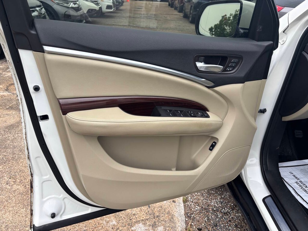 Acura MDX Vehicle Full-screen Gallery Image 10
