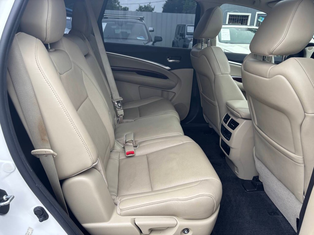 Acura MDX Vehicle Full-screen Gallery Image 16